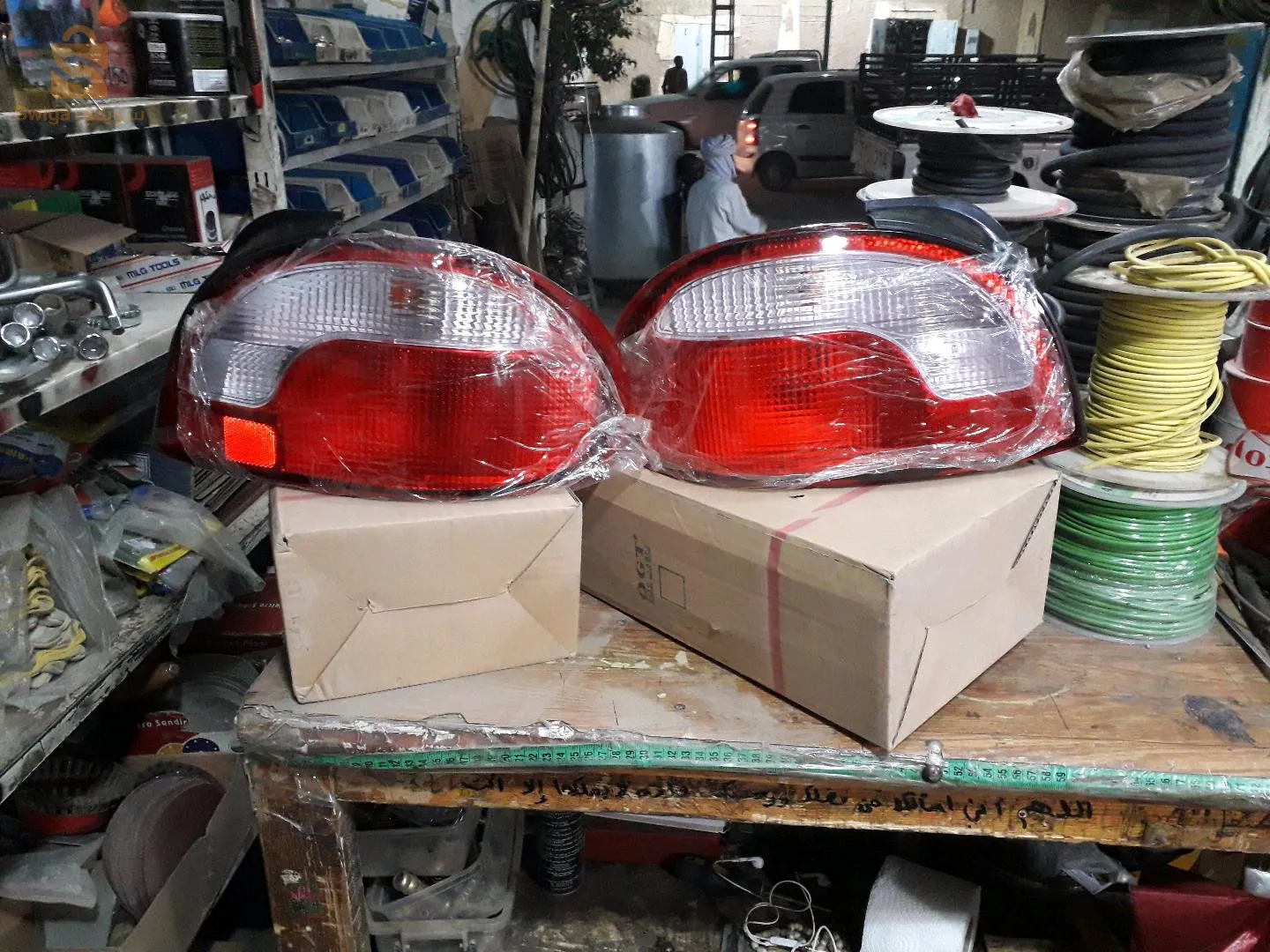 مصابيح خلفية يمين ويسار  اكسنت سنة 1998