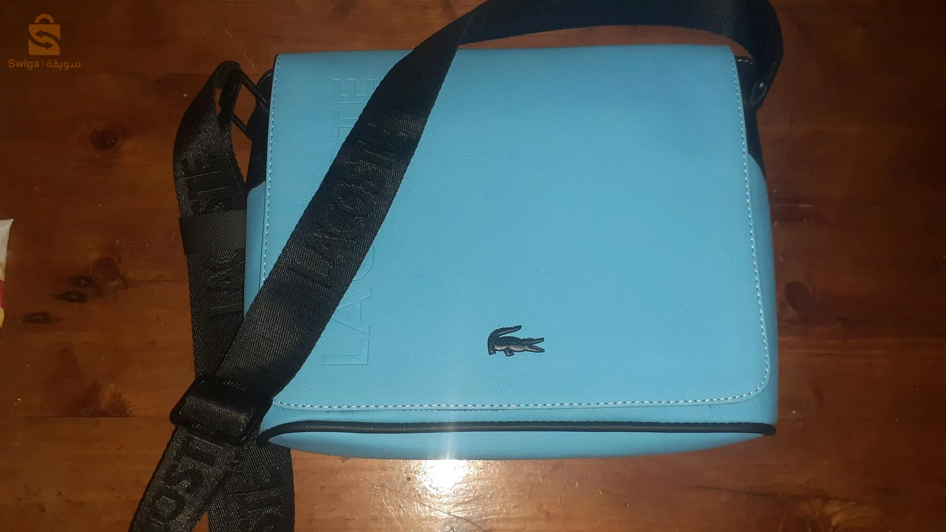 Sacoche Lacoste et Gucci super qualité