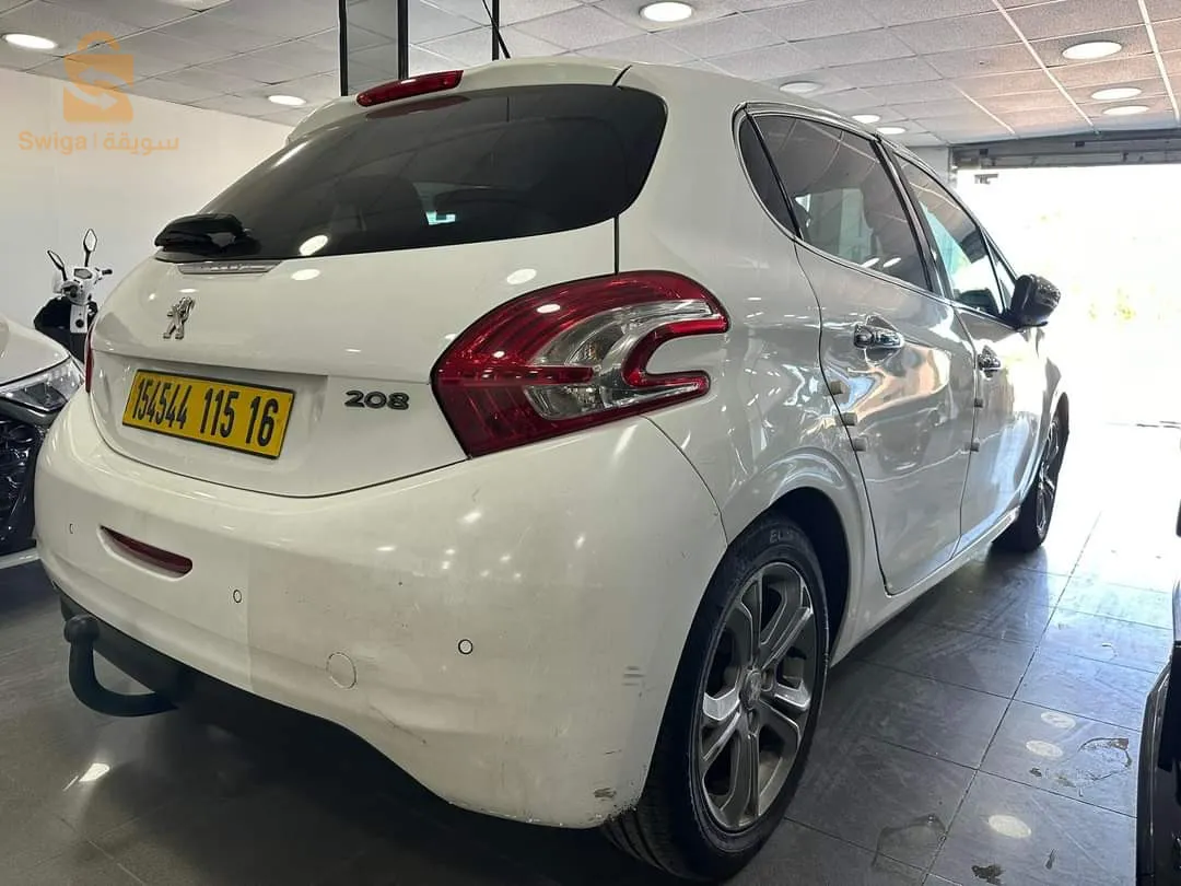 Peugeot 208