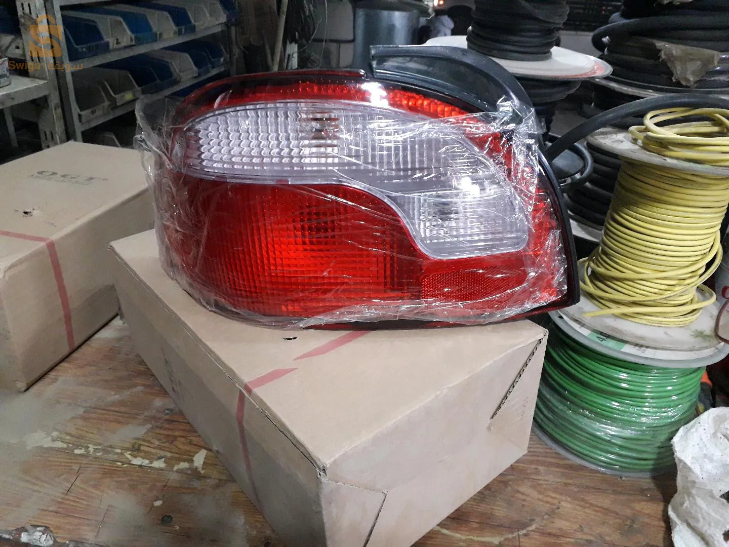 مصابيح خلفية يمين ويسار  اكسنت سنة 1998