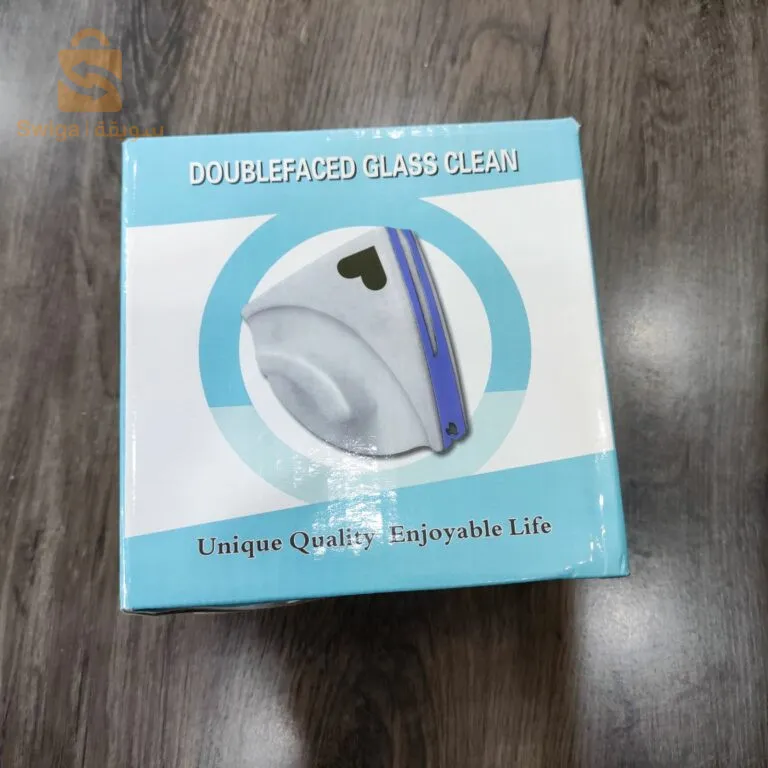 Double-sided magnetic window cleaner for polishing and cleaning glass easily and effectively