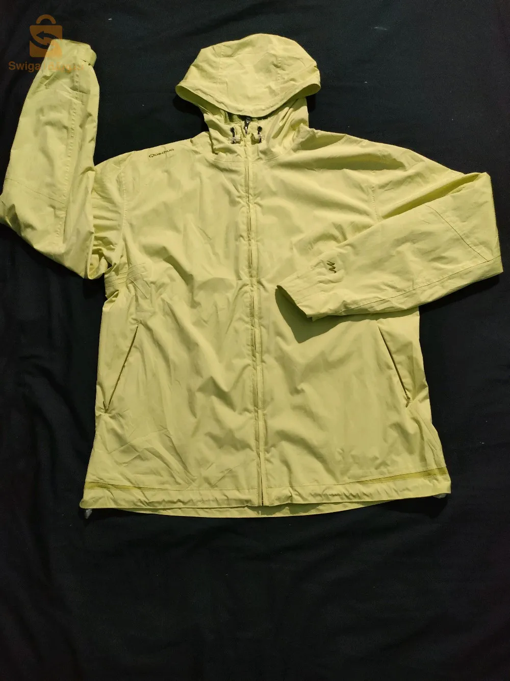 VESTE 10/10 QUECHUA DECATHLON (XL-L) tlabs , Livraison 58 wilaya