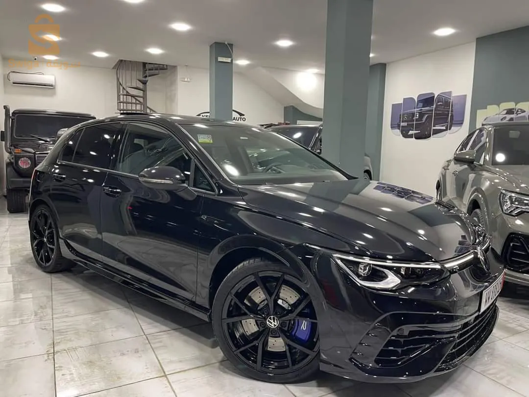 GOLF 8 (R) PERFORMANCE BLACK