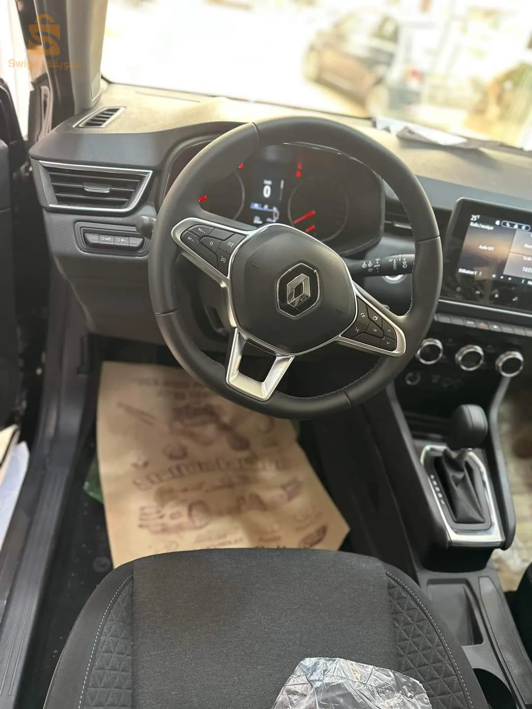 RENAUT CLIO 5 boit auto