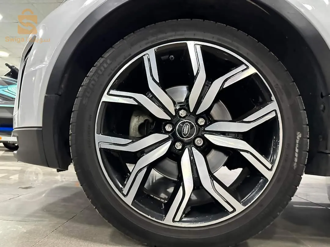 Range Rover évoque