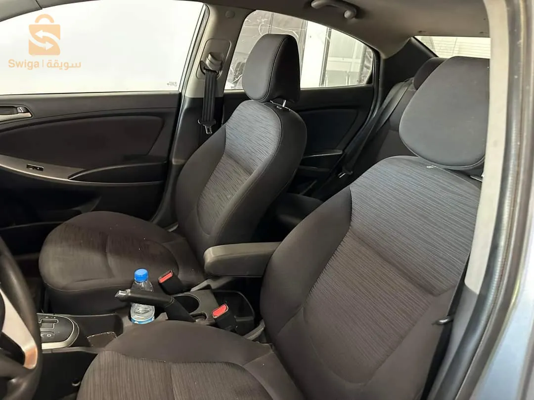 Hyundai accent
