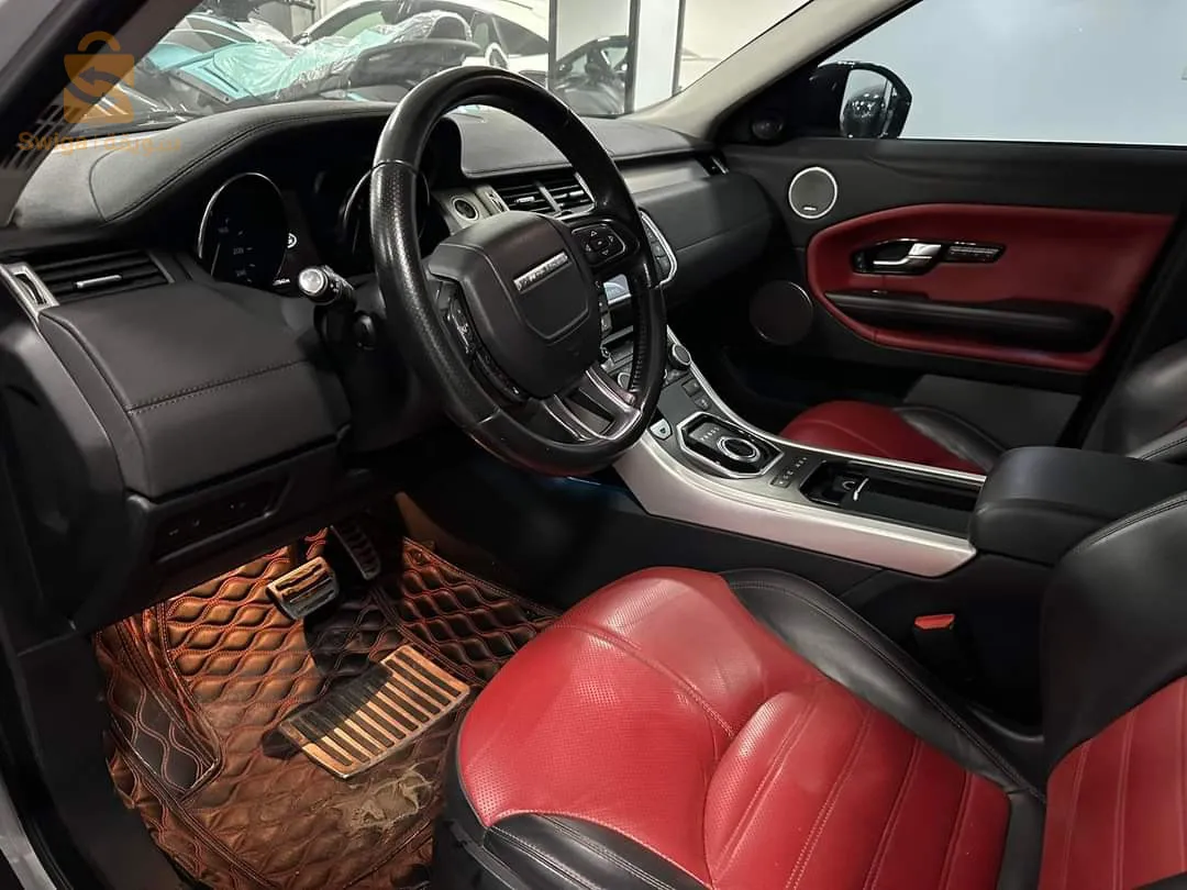 Range Rover évoque