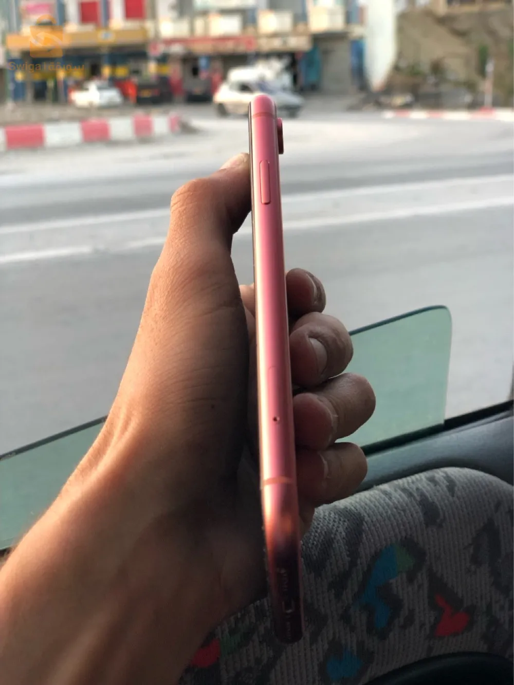 ايفون Xr فيسار قلاس أفون كولش ريقلو ستوكاج 64 رقم الهاتف 07.82.69.09.57