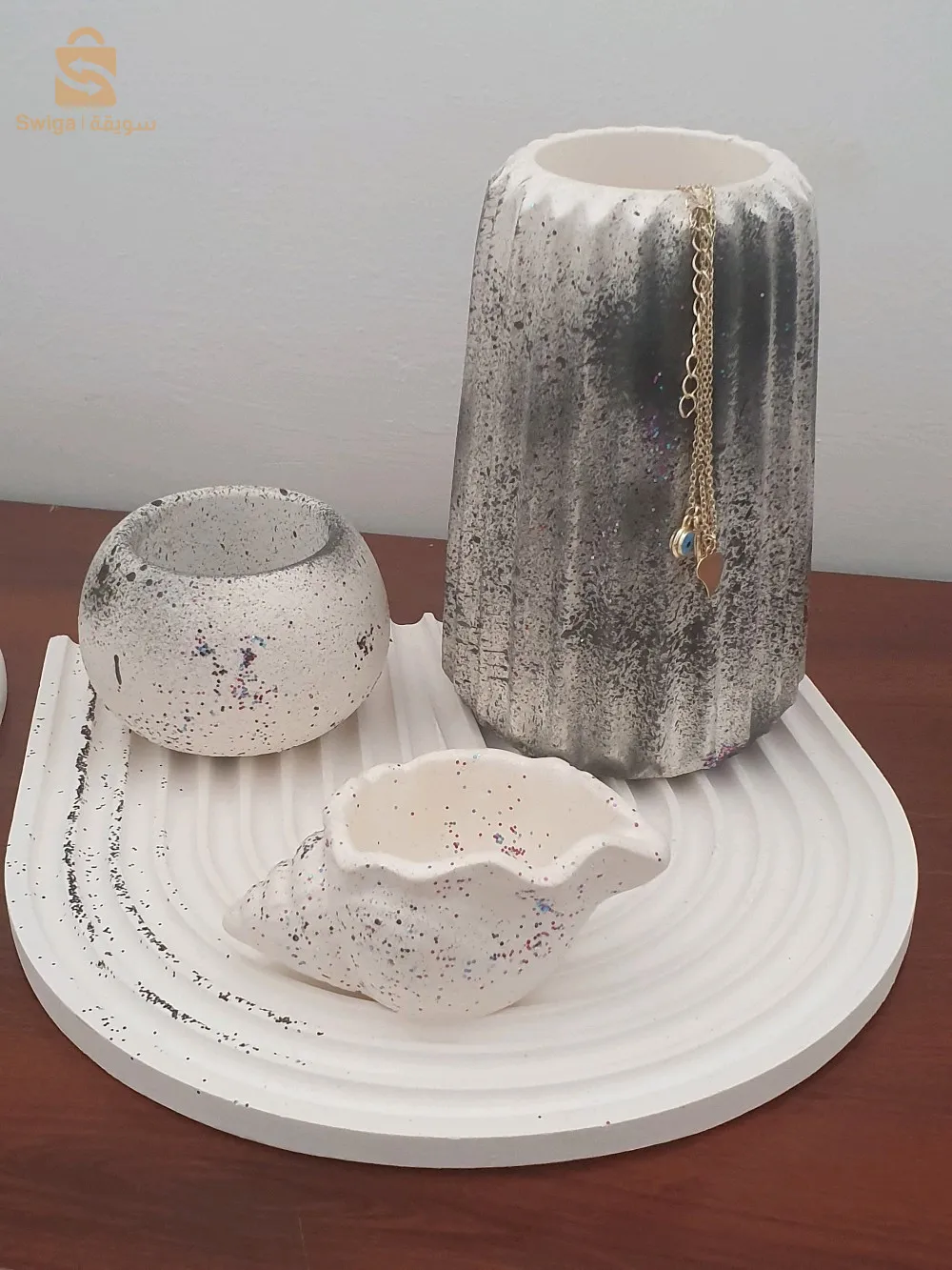 باك من طبق كبير كوكياج مبخرة بلاطو علي شكل قلب