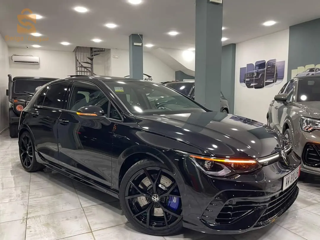 GOLF 8 (R) PERFORMANCE BLACK