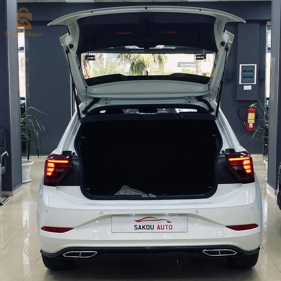 volksawgen polo R LINE 2022