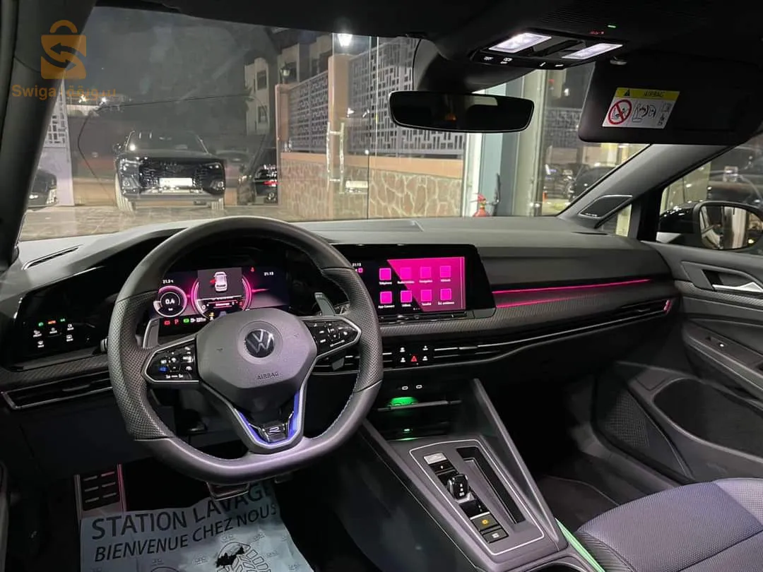 GOLF 8 (R) PERFORMANCE BLACK