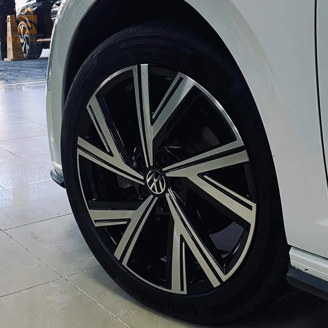 volksawgen polo R LINE 2022