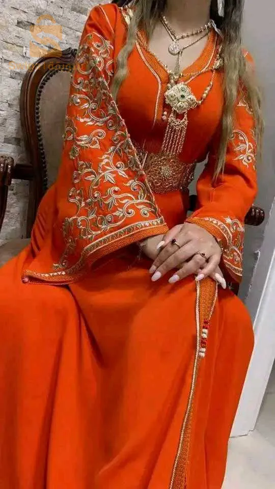 ملابس نساء