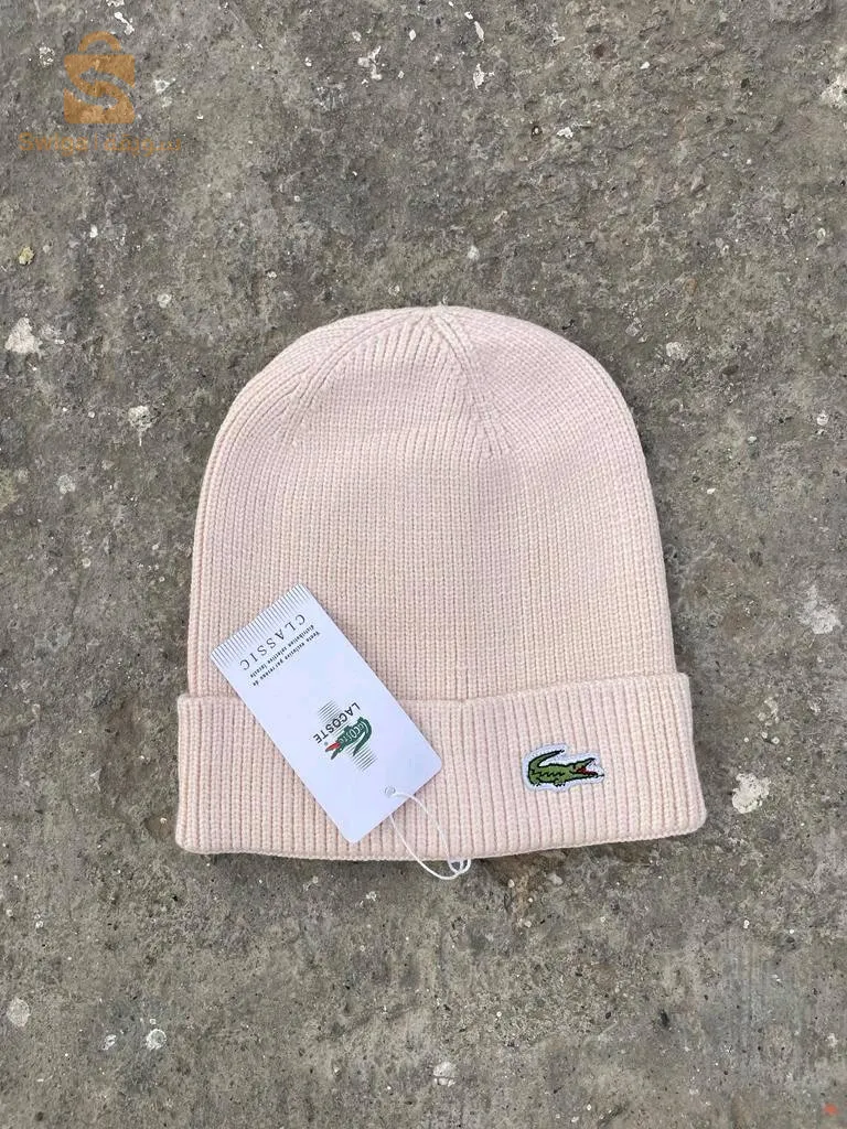bonnet Lacoste et nike gris indisponible