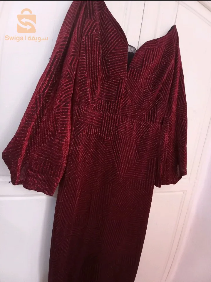 فستانين سهرة للبيع