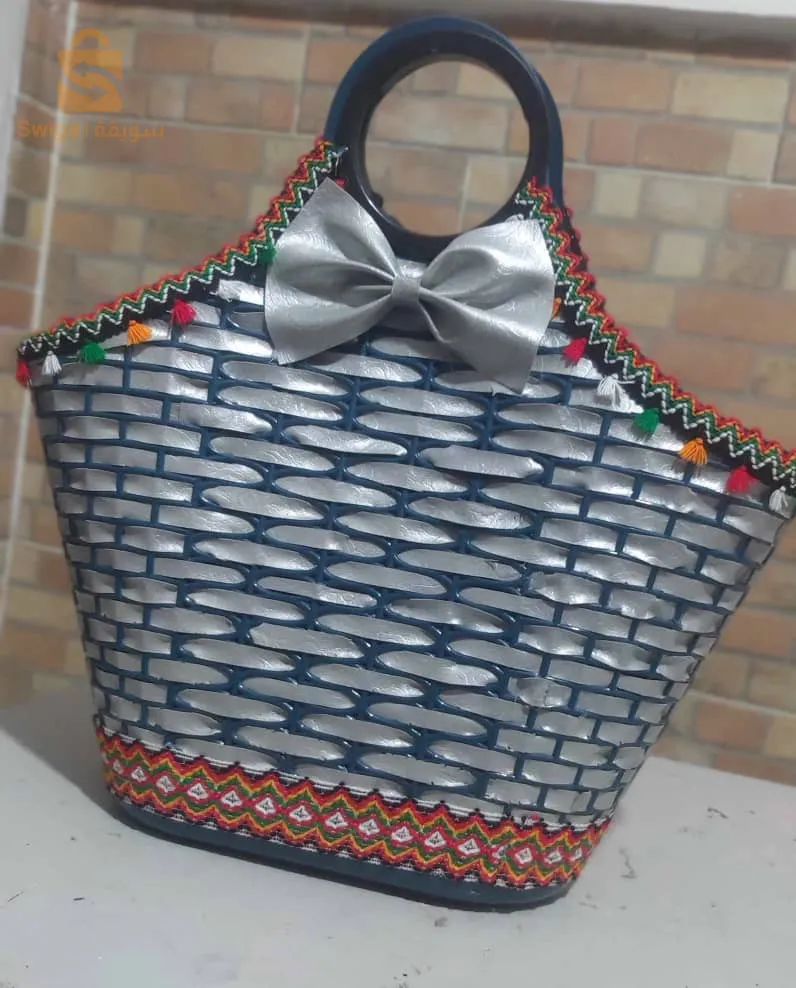 قفة راح تغنيك على الأكياس البلاستيكية