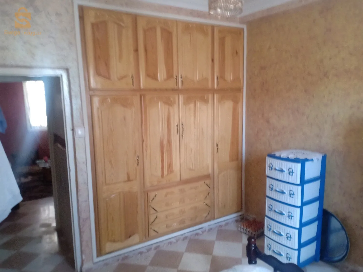 سكن تساهمي في قلب برج بوعريريج يتوفر على كل مستلزمات الضرورية قريب لكل شي لا يتوفر على عقد البيع مفتاح فقط