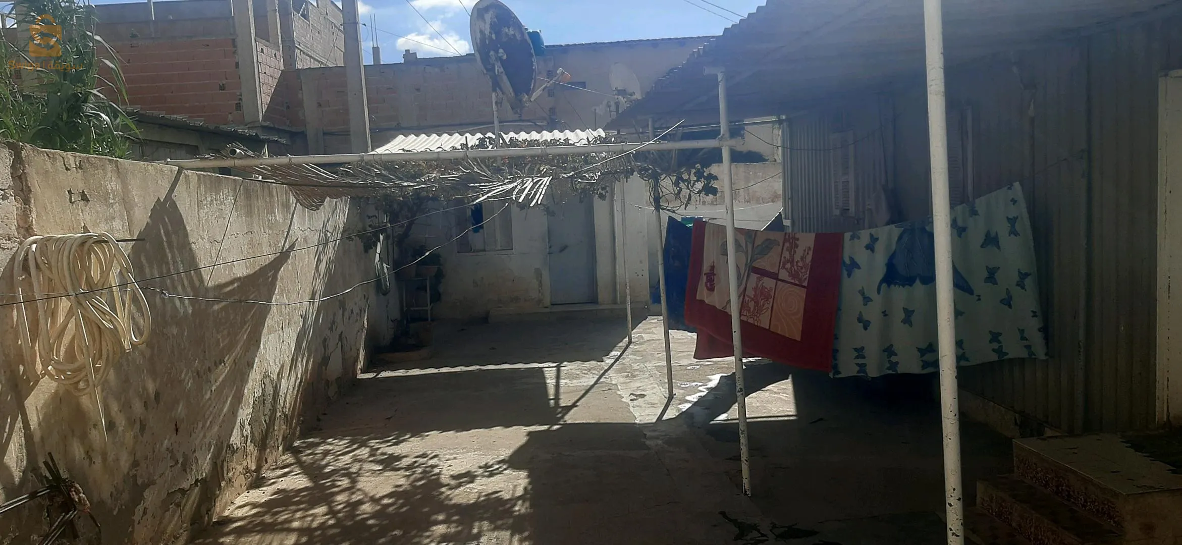 3محلات تجارية +بنيان+براكة مساحة اجمالية 362.40م