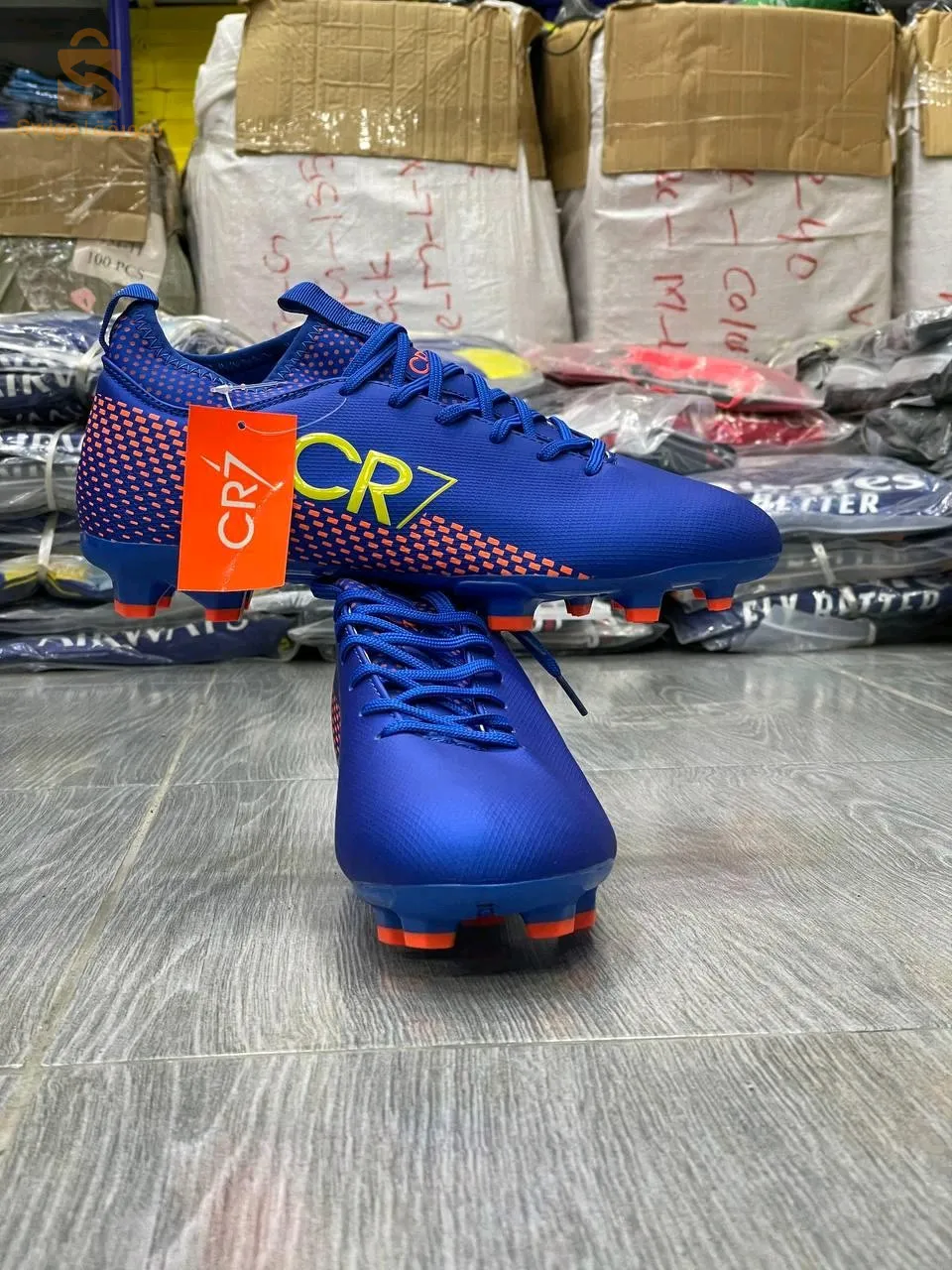 حذاء رياضي CR7 + Les bas gratuit