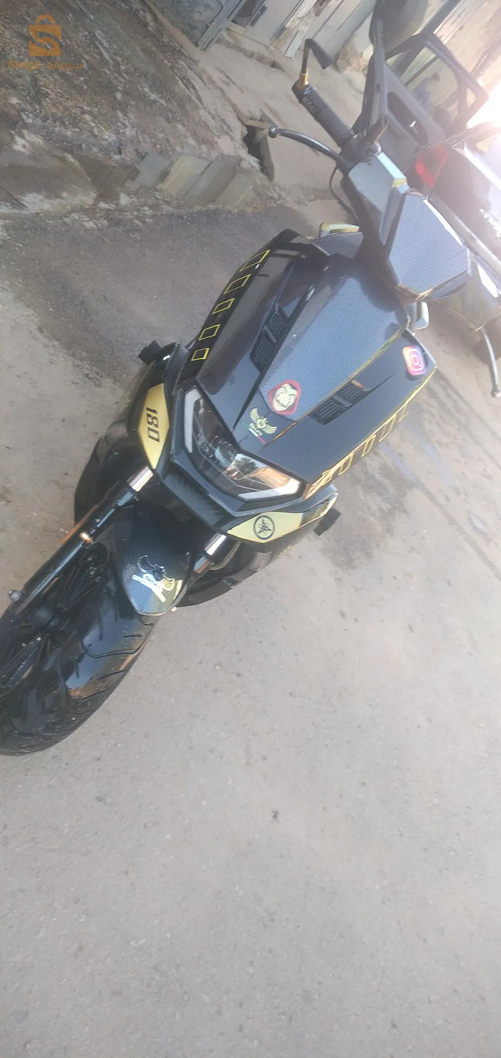 Delivery and shopping services