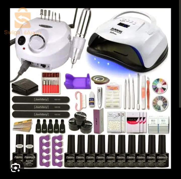 matériel onglerie avec tout le produit