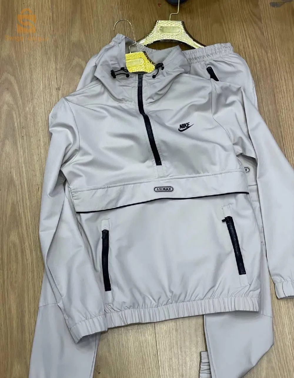 Ensemble La veste ( t-shirt ) et pantalon