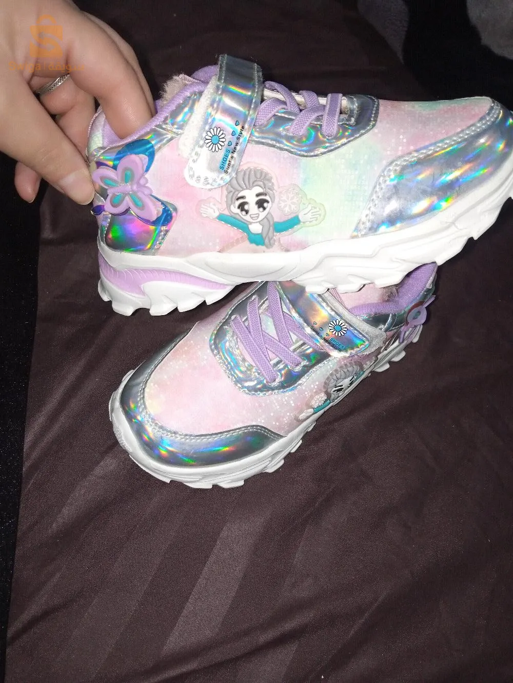 حذاء جميل و ذو جودة عالية