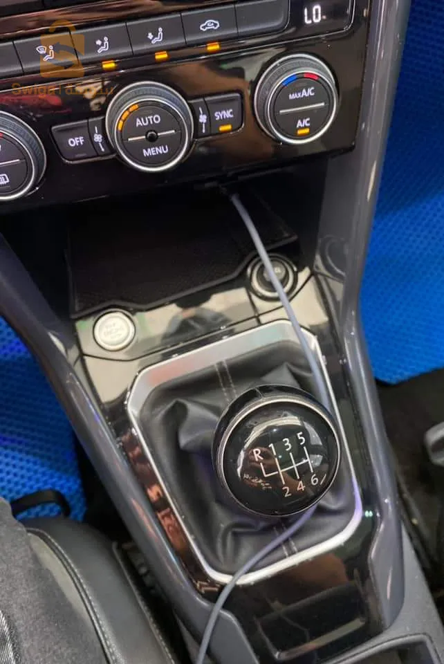 VW T-ROC 150Ch ess