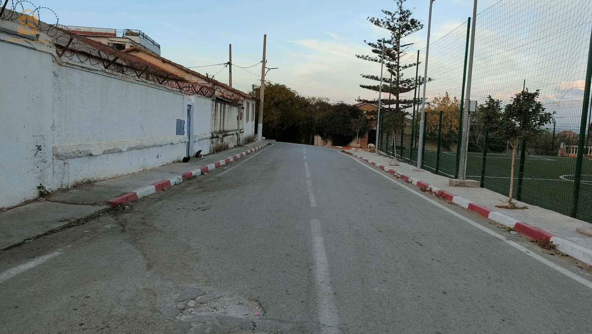 بيع منزل عرفي على شاطئ البحر