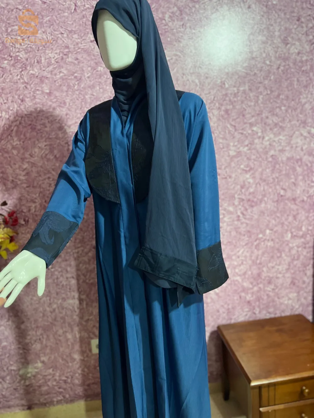 عباية  إماراتية مميزة للمرة مميزة وبسعر مغري