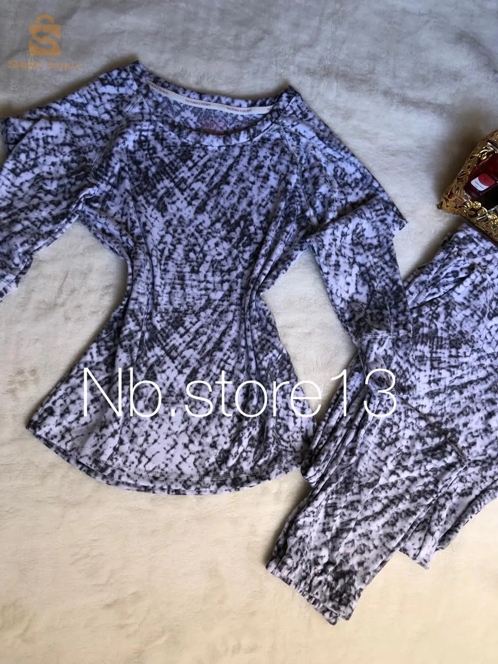 بيجامات من الساتان والقطن