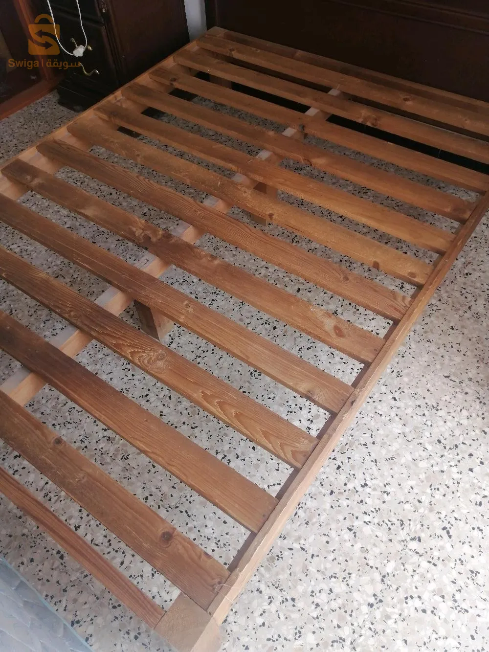 سومي خشب احمر