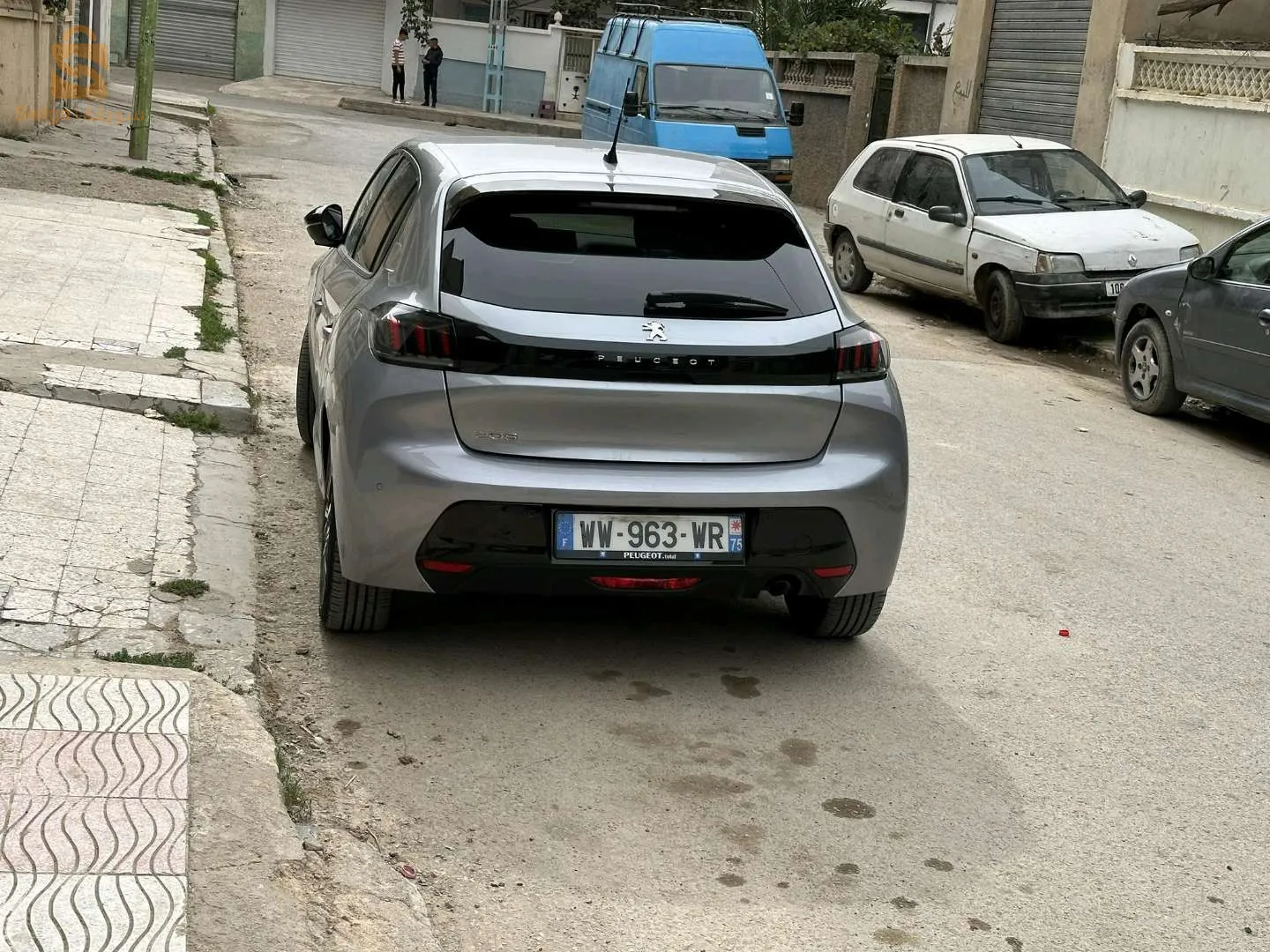 للبيع
