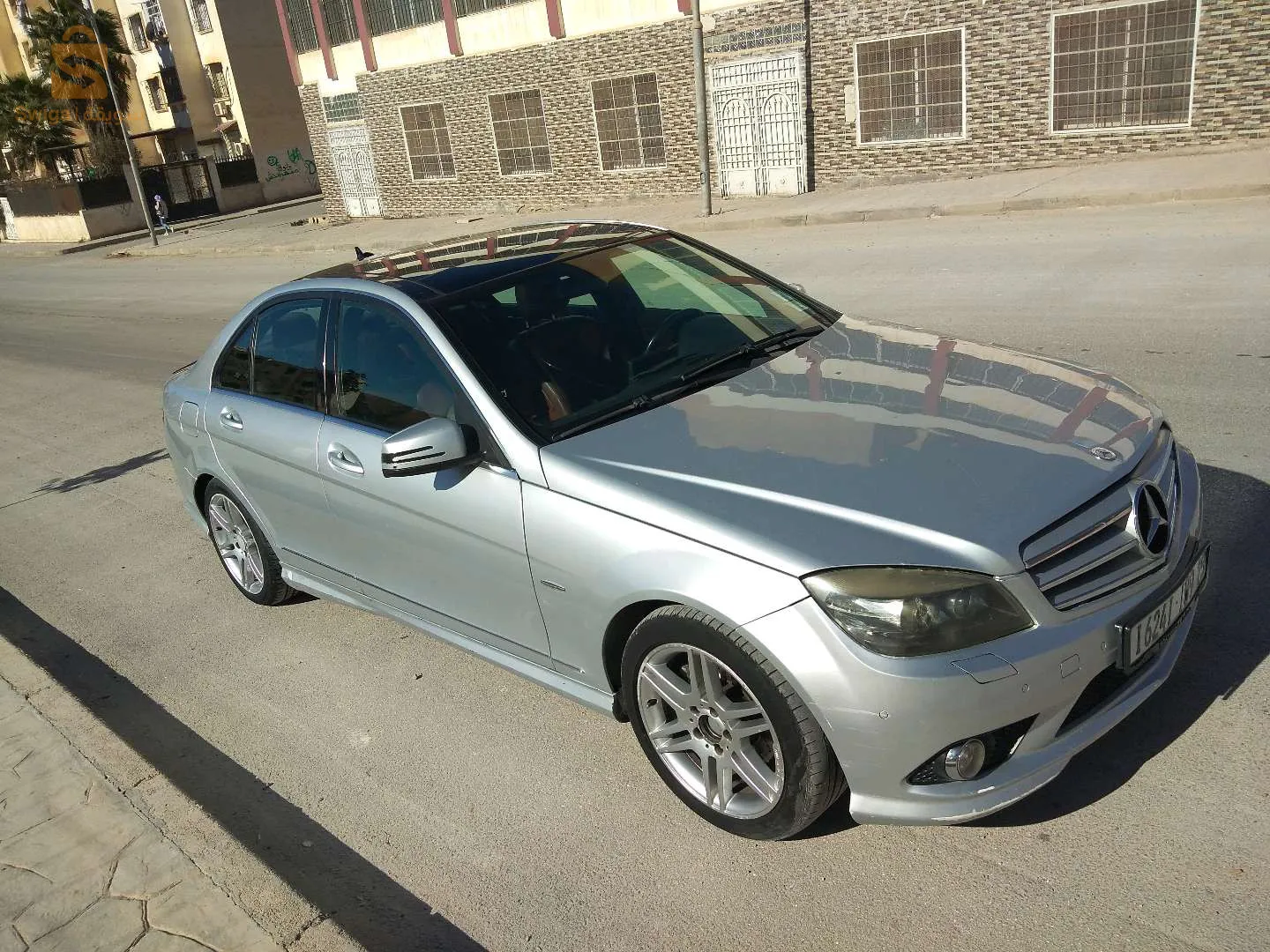 سيارة مرسيديس