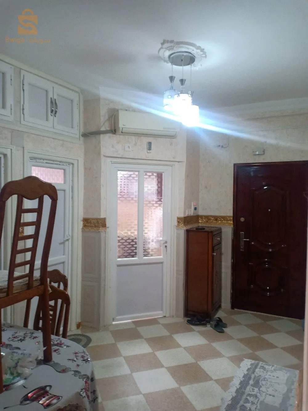 سكن تساهمي في قلب برج بوعريريج يتوفر على كل مستلزمات الضرورية قريب لكل شي لا يتوفر على عقد البيع مفتاح فقط