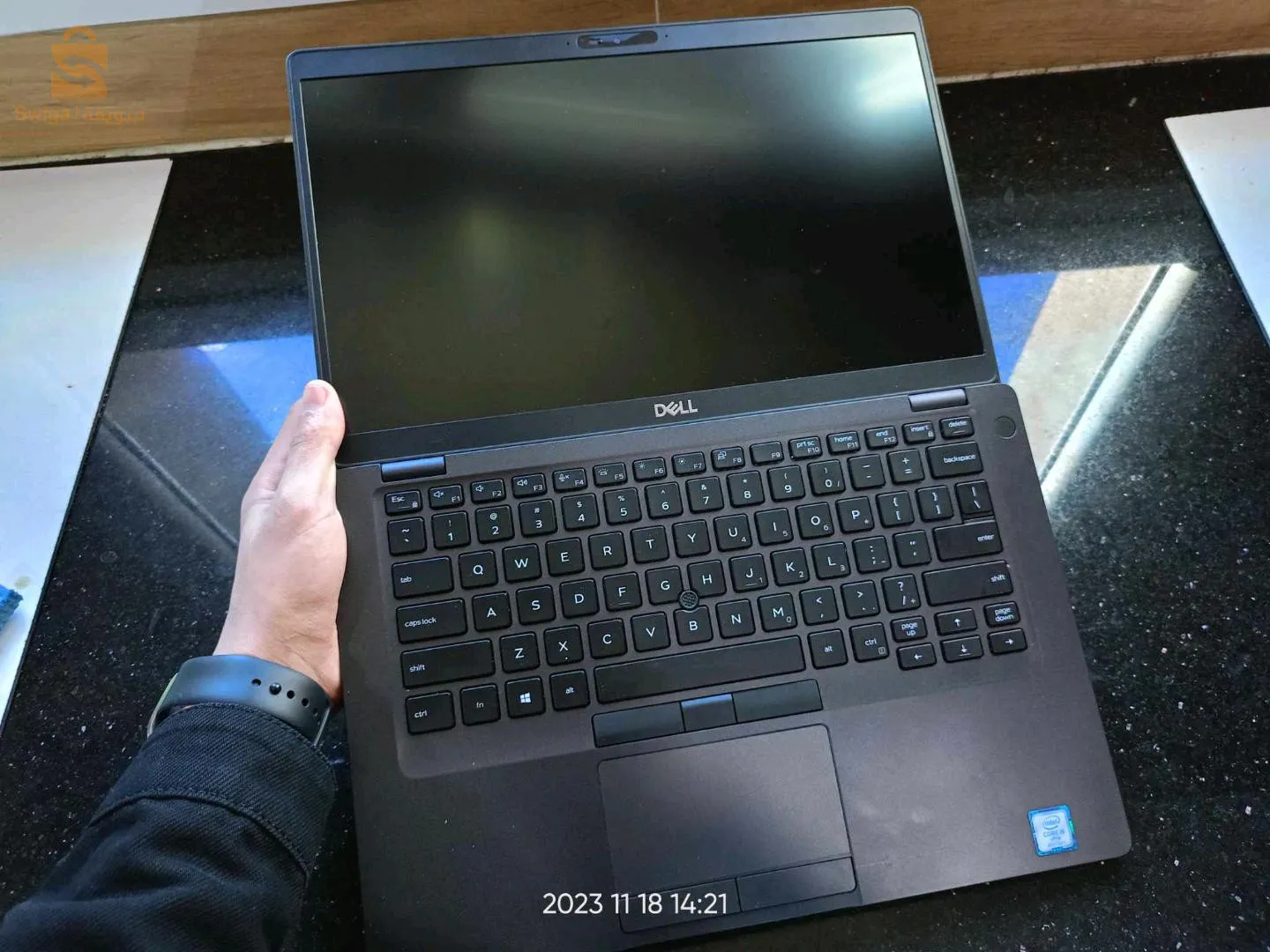 ☑️DELL  Latitude 5400
☑️Processeur:Intel(R) Core(TM) i5-8365U CPU @ 1.60GHz (8 CPUs),~1.9GHz
☑️8éme Génération 
☑️16GB RAM
☑️ Stockage 256GB SSD
☑️ Windows 11 Professionnel 
☑️ batterie🔋+4h 
☑️ État 10/10