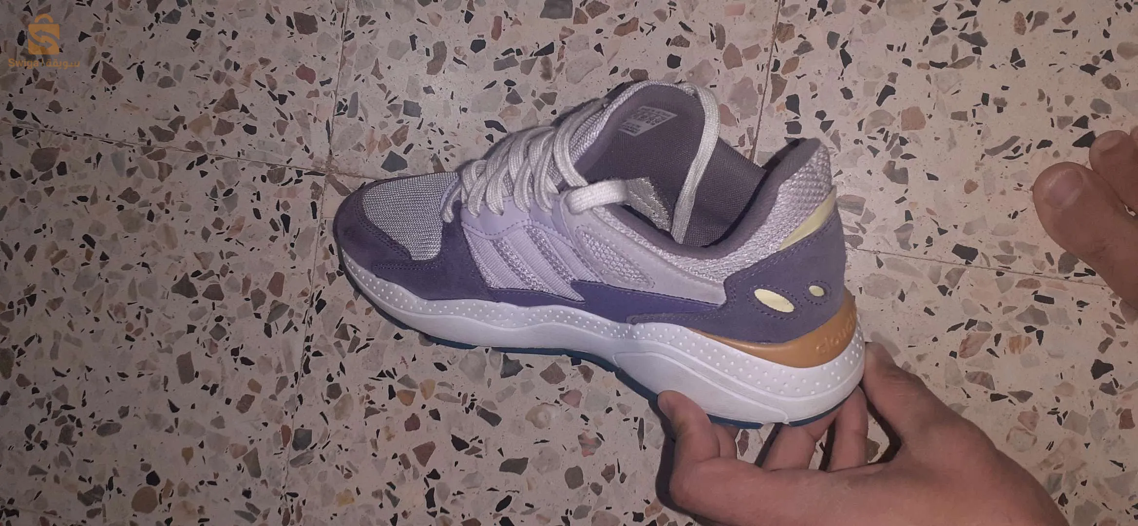 حذاء أصلي مستعمل في  حالة جيدة