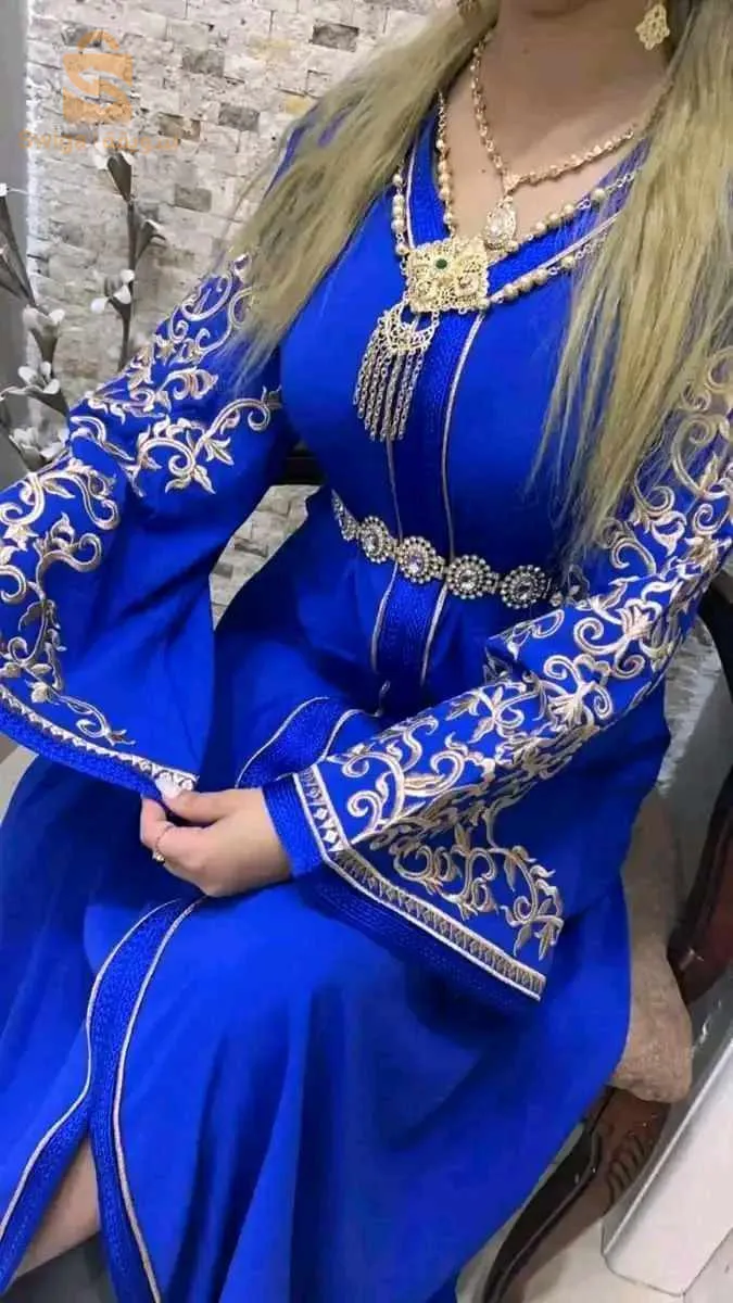 ملابس نساء