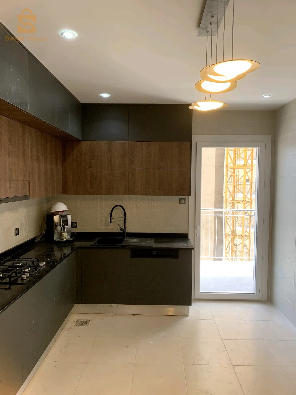 مطابخ عصرية حديثة- حاملة ملابس- ديكور عصري وأنيق