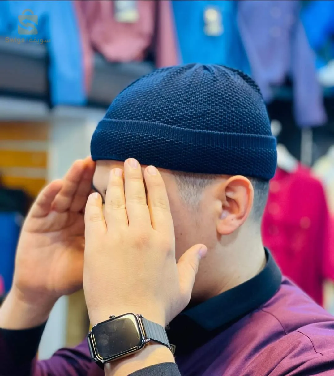 B. R.I بوني و كابيشون كاشمير و سروال كومبا