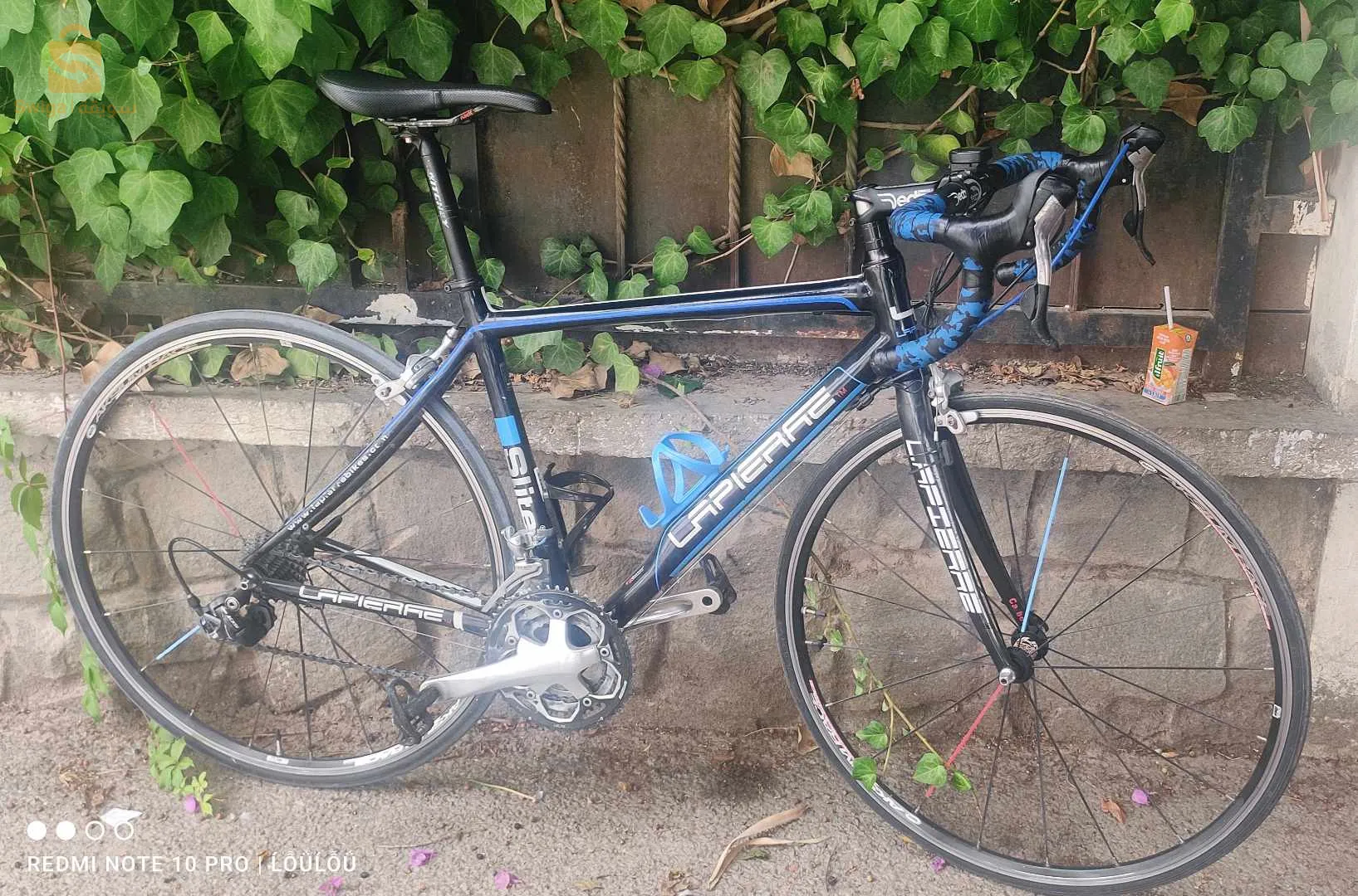 Velo cours carbon 
Mark Lapierre slite t3 
Taille 53 52
10 vitesse 
3 plataux