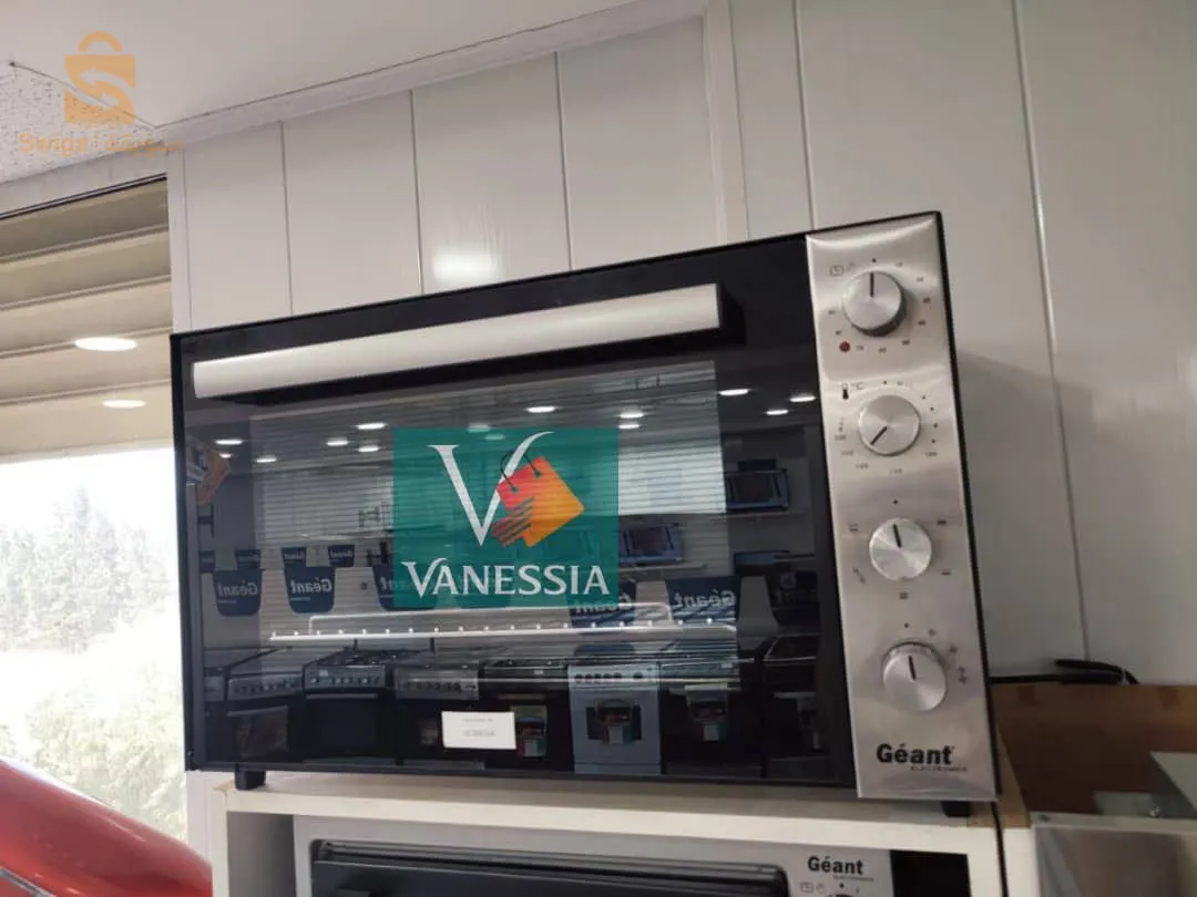 Four GEANT 70L garantie 12 mois  ✅ ventiler 
✅ Inox / Noir
✅ Tourne broche (تحمر الجاج )
✅Capacité : 70L
✅dimension (L.H.P mm) 640x380x490mm
✅ S'allume en haut et en bas au meme temps
🟢 Prix 21000 da 
🟢 توصيل مجاني فالعاصمة و 500 دج في بومرداس تيبازة بليدة و 600 دج في باقي الولايات لباب المنزل و الدفع عند الاستلام 😍
🔵 عمولة المنتج 800 دج ❤️🎁