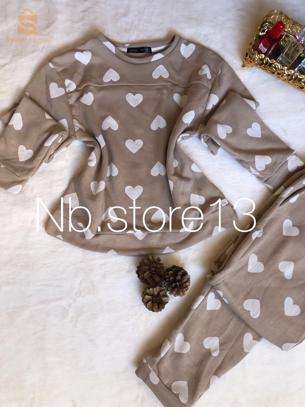 بيجامات من الساتان والقطن