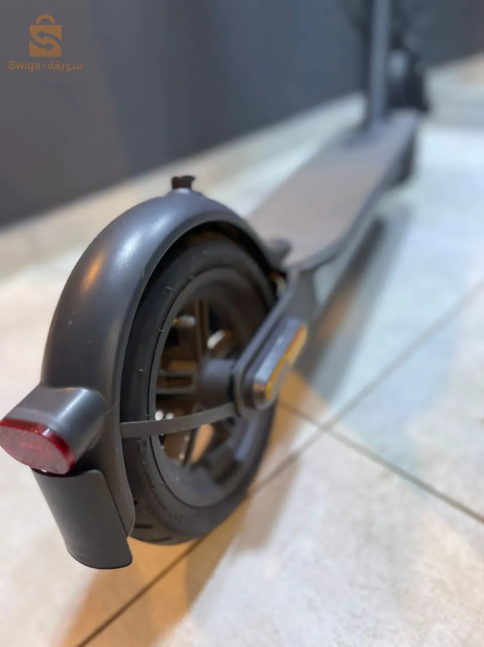 mi_electric_scooter_1S
France