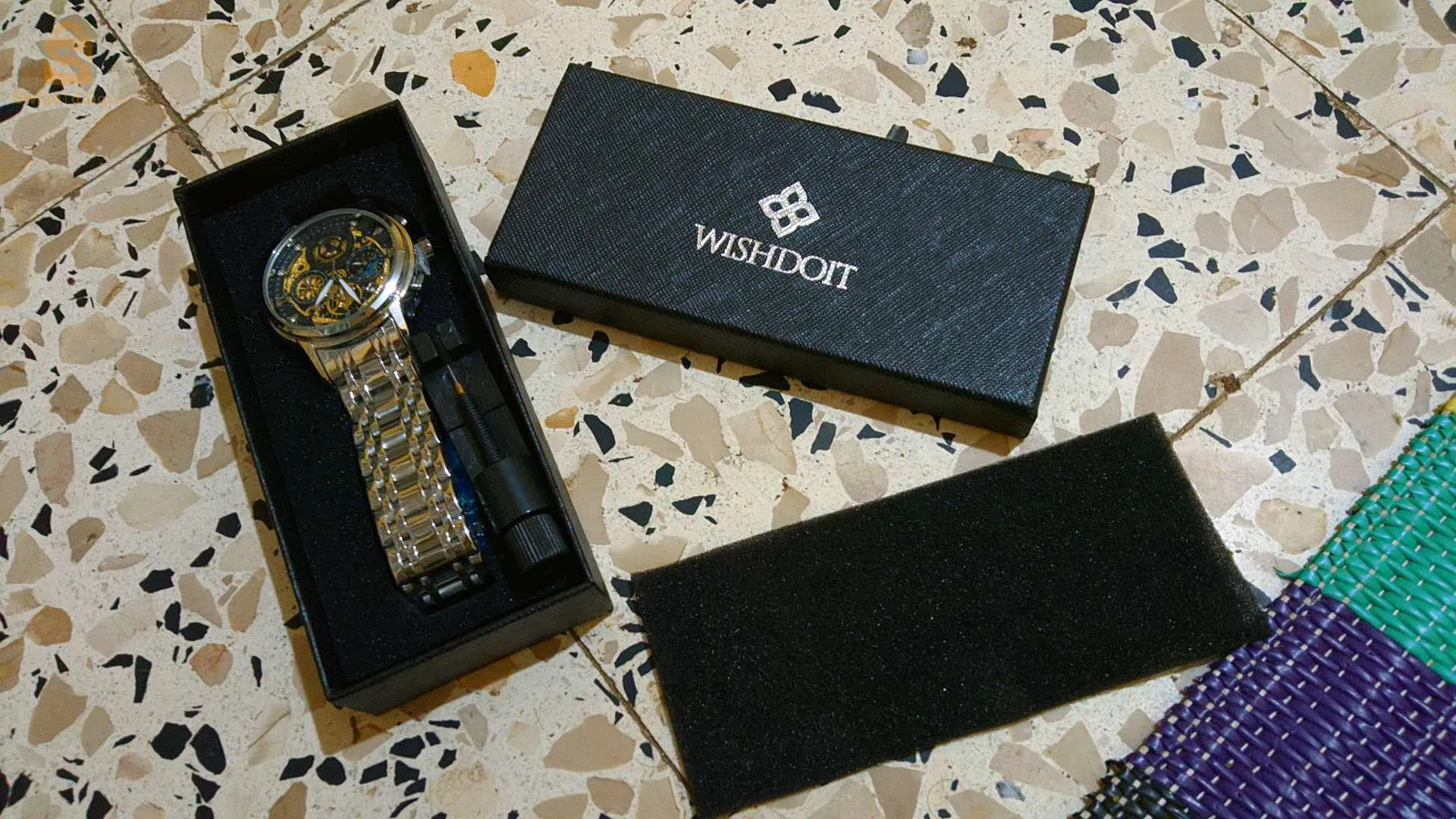 ساعة يد رجالية بعلامة "ويتشدويت" جديدة الحالة 🔥🔥10/10