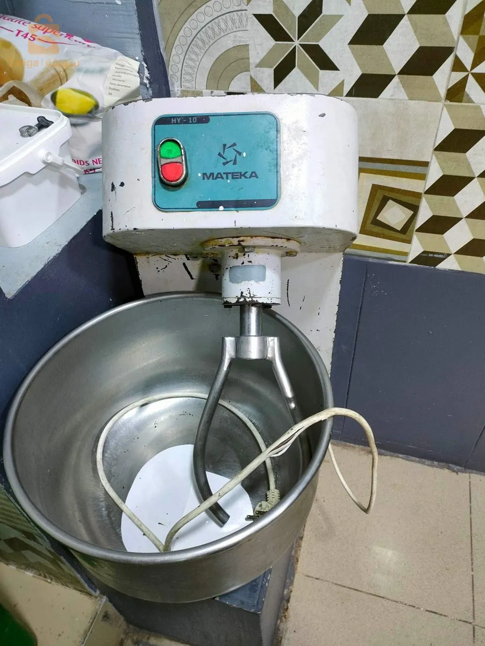 معدات بيتزريا للبيع