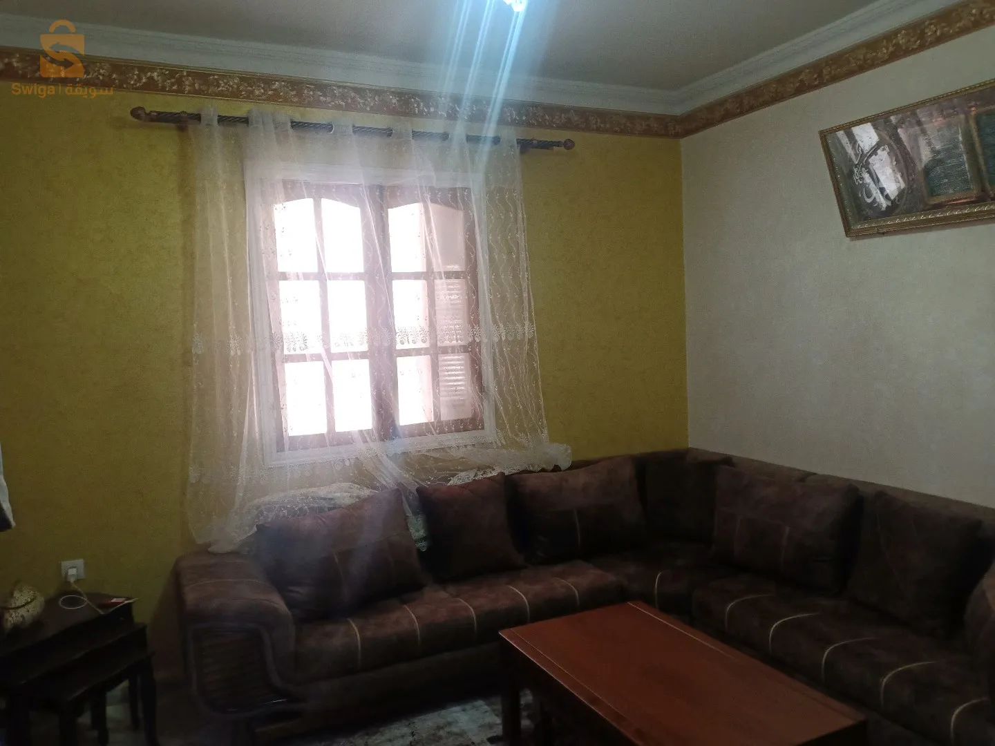 Shared housing in the heart of Bordj Bou Arreridj. It has all the necessary supplies. It is close to everything. The sales contract does not have only a key