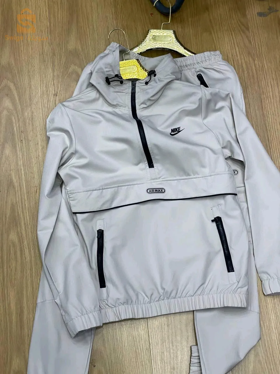 Jacket (t-shirt) and pants set