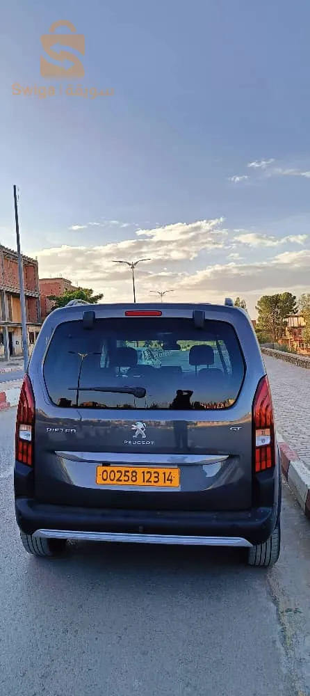 سيارة جديدة نوع ريفتر ماشيا 5600 لتوت في  صافية gt
